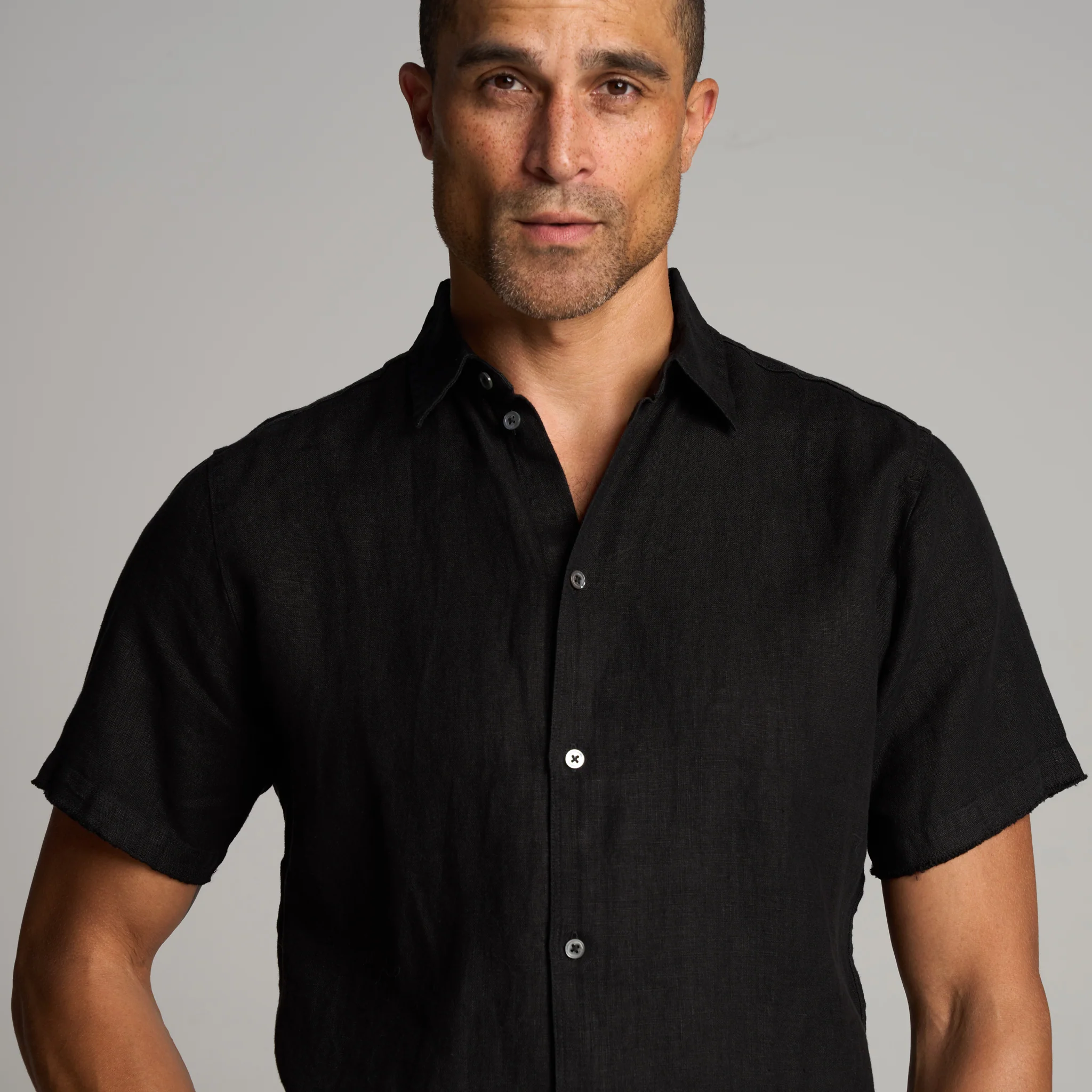 Lyons Short Sleeve Linen Shirt - Image 10
