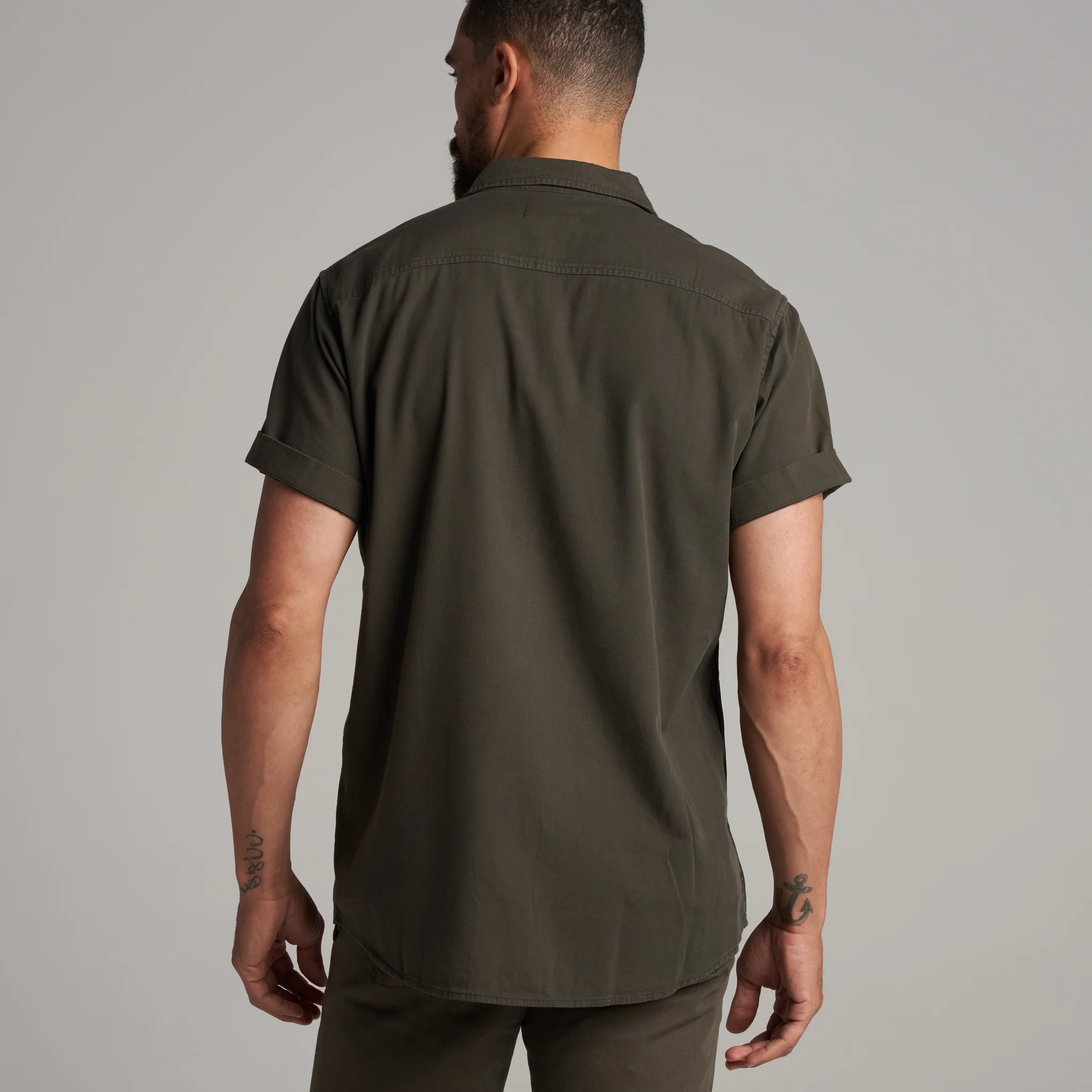 Riley Heritage Twill Short Sleeve Shirt - Image 11